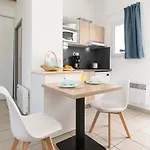 Kompleks wypoczynkowy Odalys Le Village Des Amareyeurs 4*
