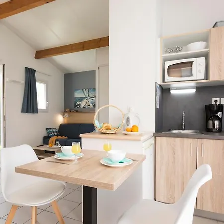 Odalys Le Village Des Amareyeurs 4* Le Château-dʼOléron